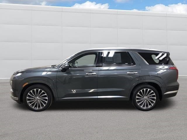 Certified 2023 Hyundai Palisade Calligraphy with VIN KM8R7DGE2PU559317 for sale in Hermantown, Minnesota